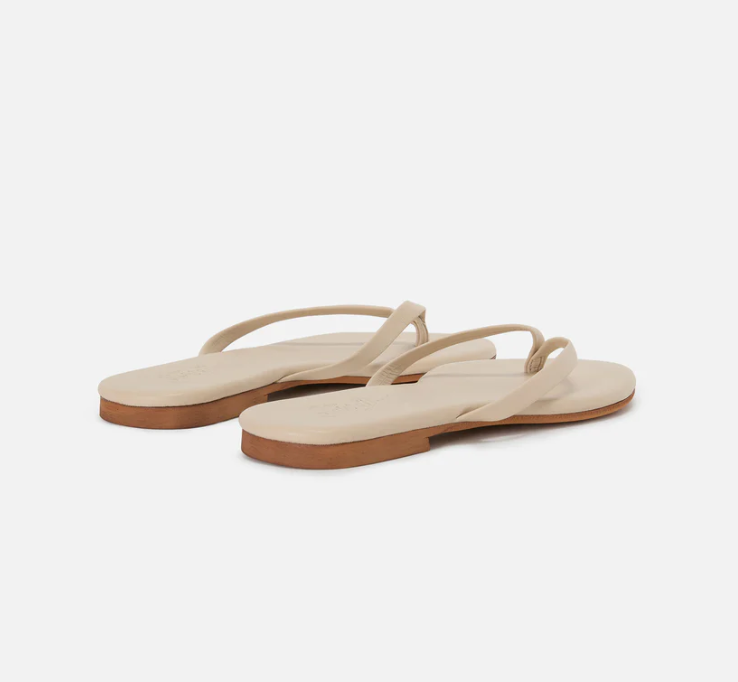 Essentials real leather flip flops in powder pink