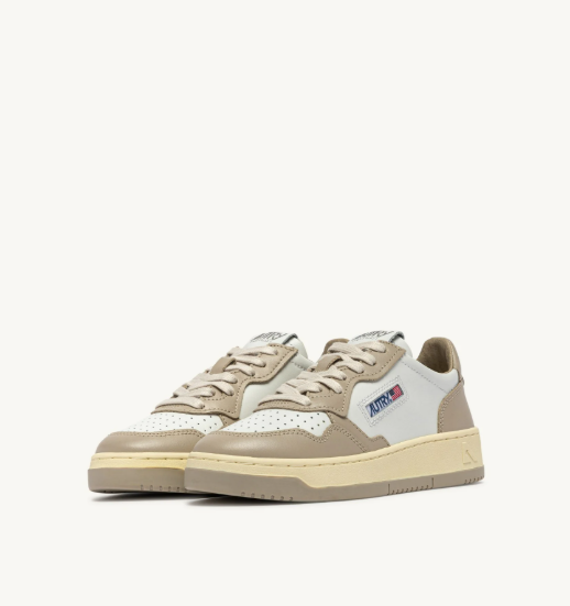 MEDALIST LOW BICOLOR SNEAKERS IN WHITE AND FEATHER GRAY LEATHER