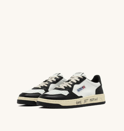 MEDALIST LOW SNEAKERS IN WHITE AND BLACK LEATHER WITH LETTERING
