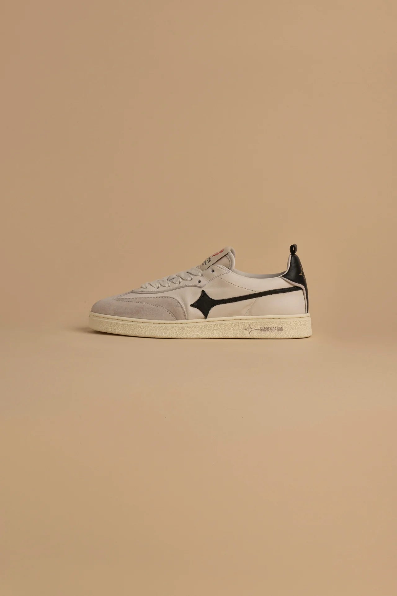 Earth Off White Black