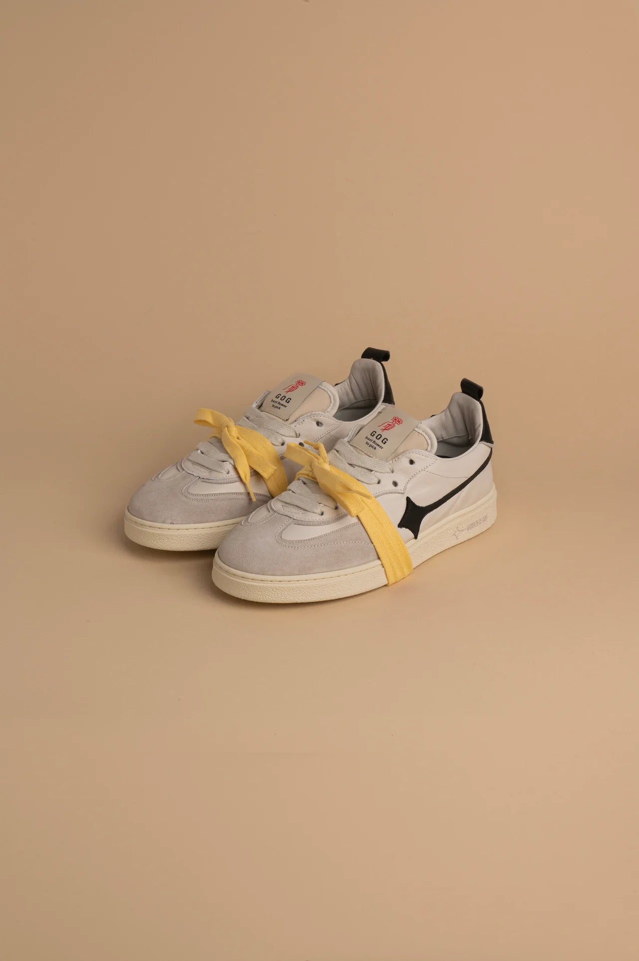 Earth Off White Black